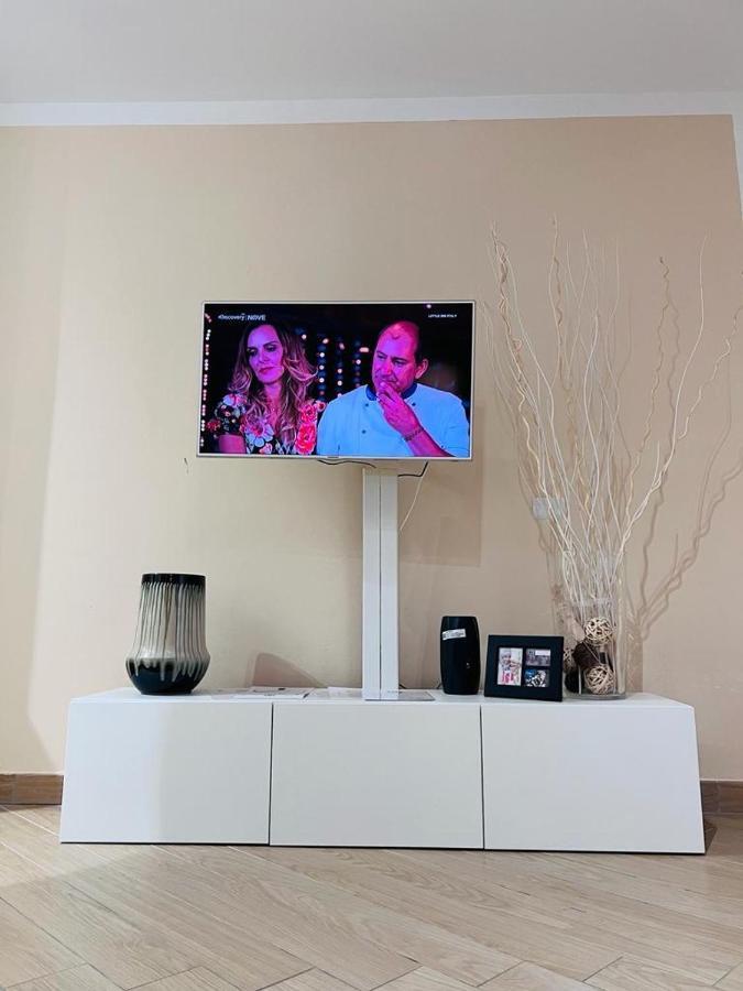 אסטי Comecasa Modern Apartment In Historical Centre מראה חיצוני תמונה