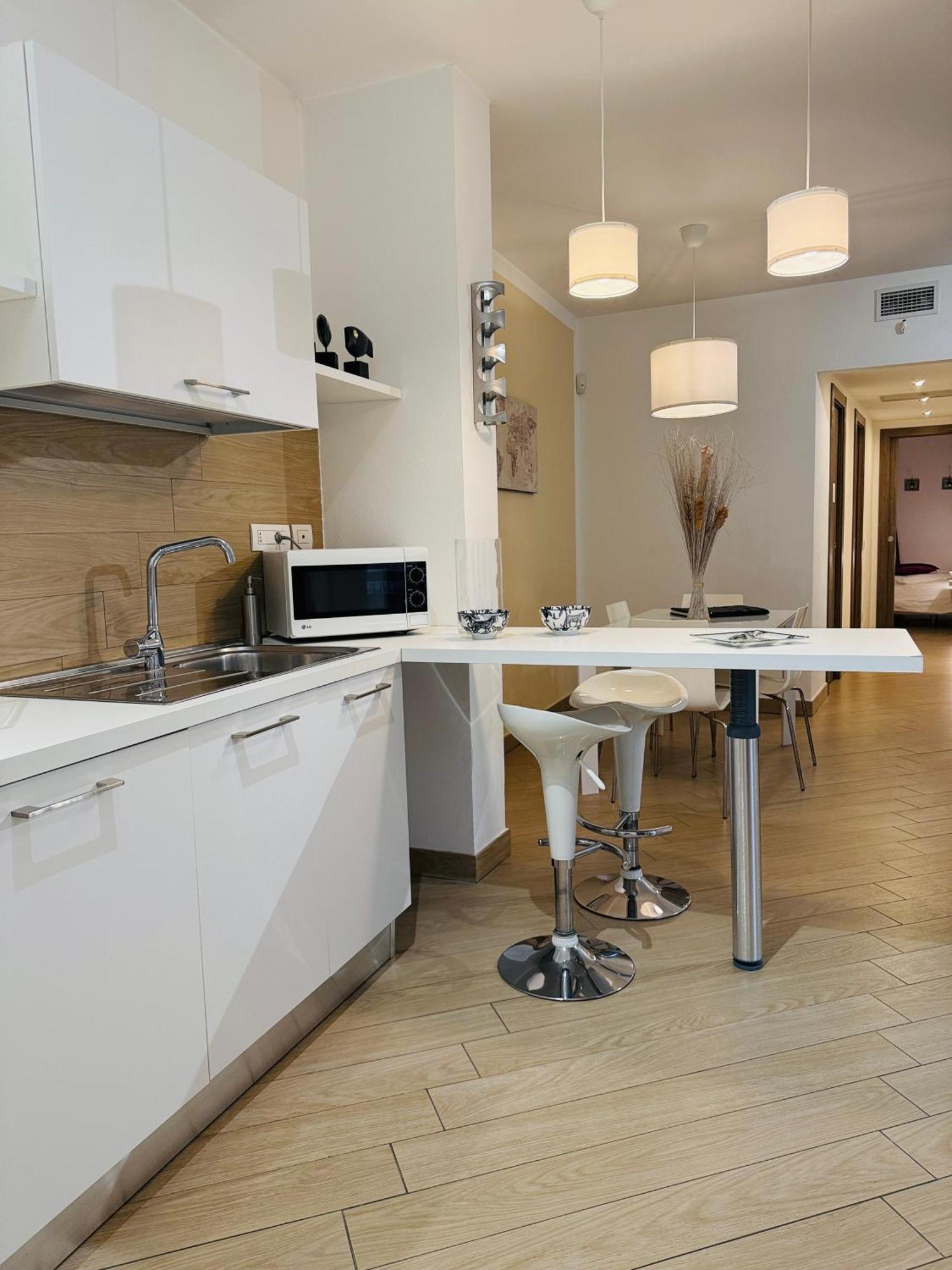 אסטי Comecasa Modern Apartment In Historical Centre מראה חיצוני תמונה